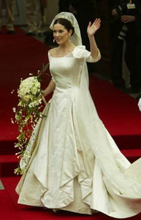 traje-de-novia-medieval-54-6 Srednjovjekovno vjenčanje odijelo