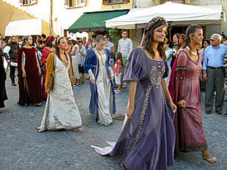 trajes-medievales-21-4 Srednjovjekovni kostimi