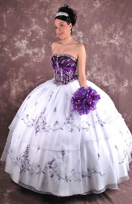 ver-vestidos-de-15-aos-de-famosas-57-9 Pogledajte 15-godišnje slavne haljine