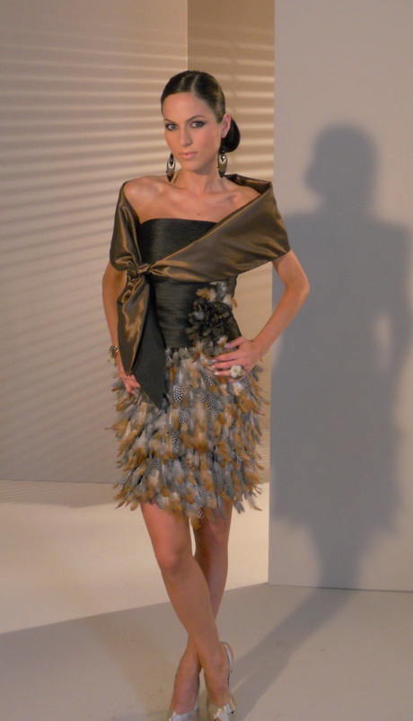 vestidos-cortos-con-plumas-15-11 Kratke haljine s perjem