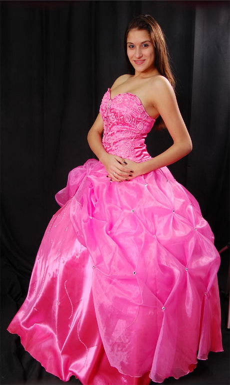 15-godišnje ružičaste haljine