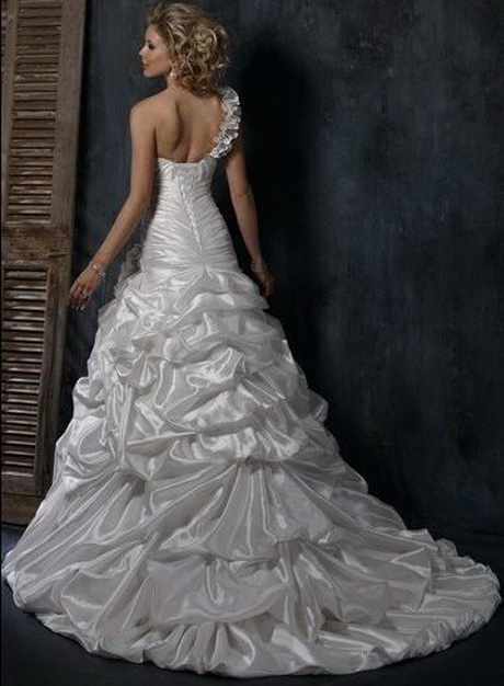 vestidos-de-novias-hermosos-21-18 Lijepa vjenčanica