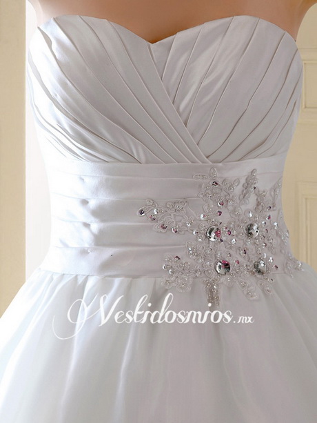 vestidos-elegantes-bordados-95-14 Elegantne haljine s vezom