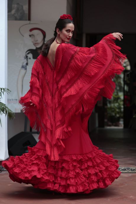 moda-flamenca-2022-tendencias-85_8 Flamenco Moda 2022 trendovi