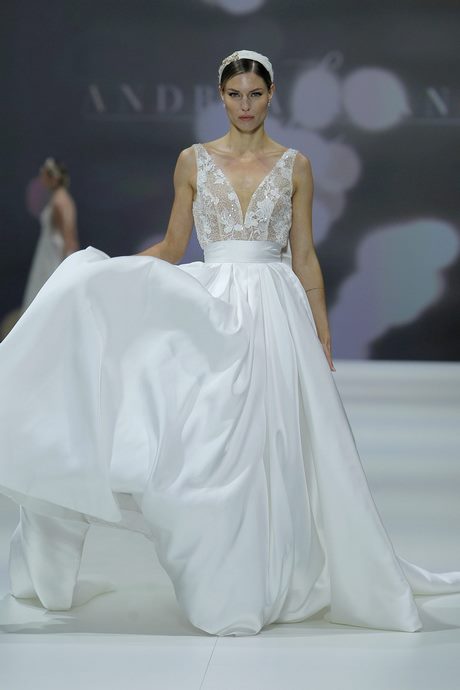 moda-en-vestidos-de-novia-2023-43_13 Moda Vjenčanica 2023
