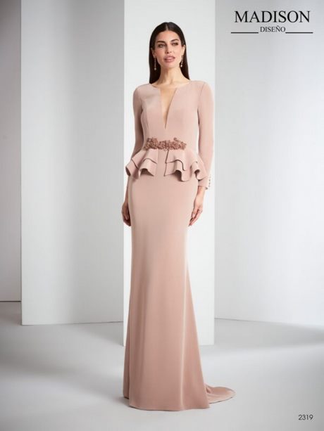 vestidos-de-noche-elegantes-largos-2023-48_6 Duge elegantne večernje haljine 2023