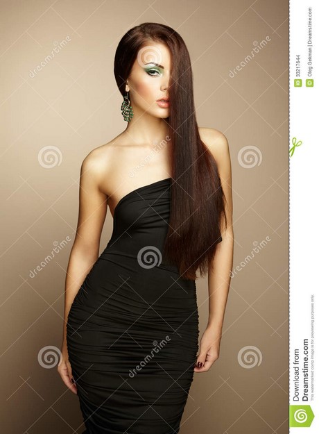 mujer-con-vestido-negro-47_18 Žena u crnoj haljini