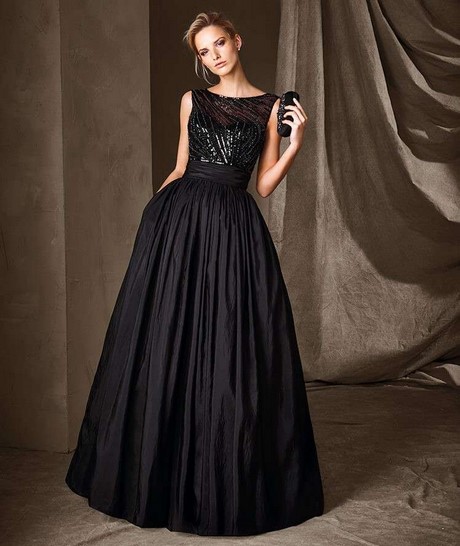 vestidos-de-noche-en-color-negro-97_19 Večernje haljine u crnoj boji