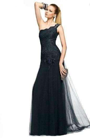 vestidos-de-noche-en-negro-38_13 Večernje haljine u crnoj boji