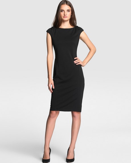 vestidos-negros-lisos-66_6 Jednostavne crne haljine
