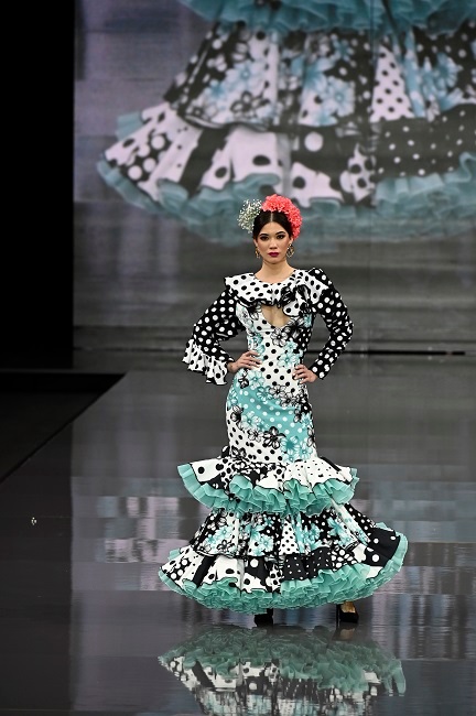 desfile-moda-flamenca-2023-26_3 Modna revija flamenka 2023