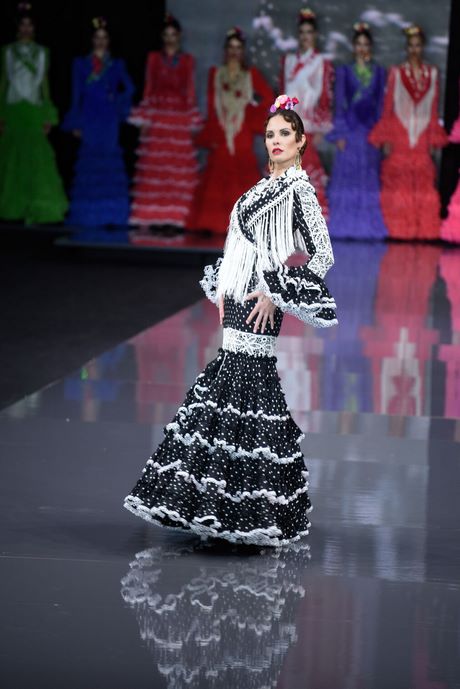 trajes-de-flamenca-2023-pilar-vera-32_11 2023. flamenco kostimi Pilar vera
