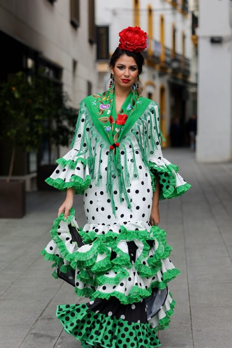 trajes-de-flamenca-coleccion-2023-62_11 Flamenco odijela kolekcija 2023