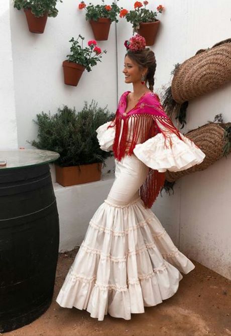 trajes-de-flamenca-coleccion-2023-62_6 Flamenco odijela kolekcija 2023