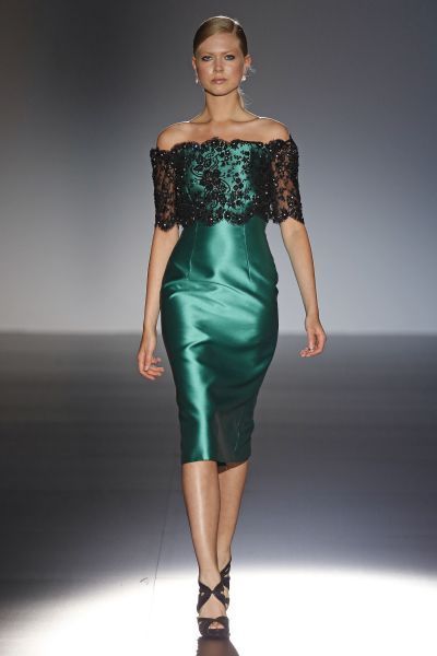 vestidos-de-encaje-de-moda-2023-20_11 Modne haljine od čipke 2023