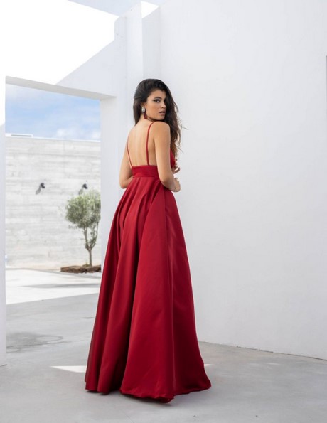vestidos-fiesta-rojos-2023-47 Crvene maturalne haljine 2023