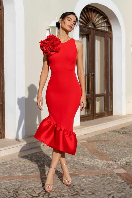 vestidos-fiesta-rojos-2023-47_9 Crvene maturalne haljine 2023