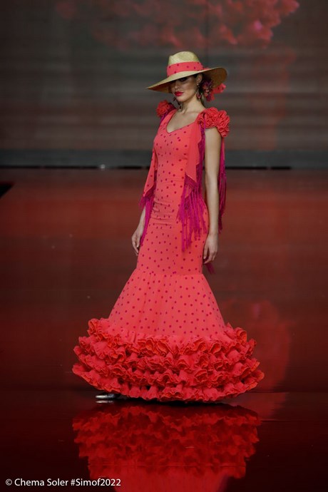 disenos-de-trajes-de-flamenca-2022-05_6 Kostimi flamenka 2022