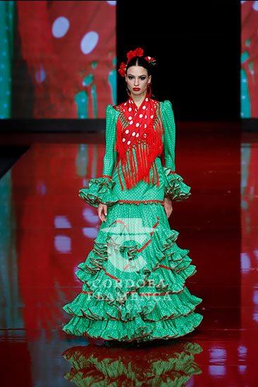 trajes-de-flamenca-2022-pilar-vera-70_14 Kostimi flamenka 2022 Pilar vera