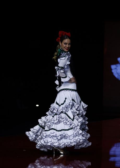 trajes-de-flamenca-2022-pilar-vera-70_5 Kostimi flamenka 2022 Pilar vera