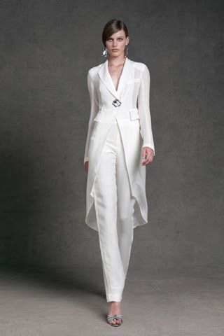 trajes-chaqueta-mujer-para-boda-civil-46_18 Ženska sportska jakna odijela za civilno vjenčanje