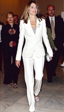 traje-blanco-para-dama-23_19 Bijelo odijelo za damu