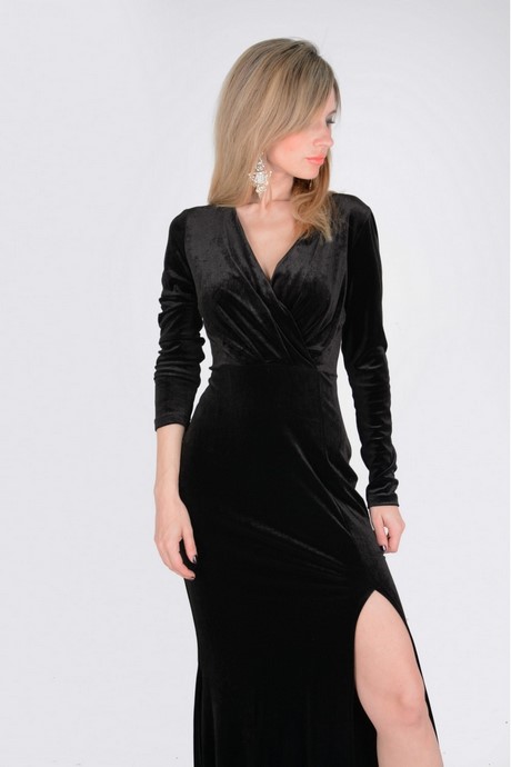 vestido-negro-escotado-20_11 Crna haljina s niskim izrezom