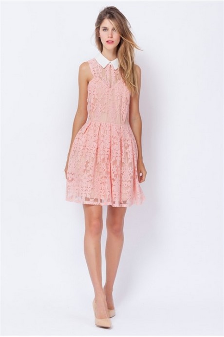 Ružičasta haljina s čipkom