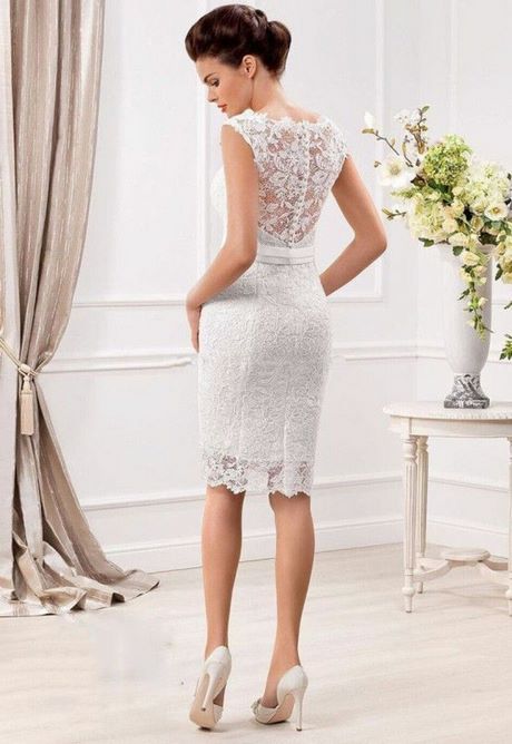 Elegantne, kratke haljine s čipkom