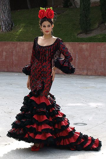vestuario-de-flamenco-16_12 Flamenco odijelo