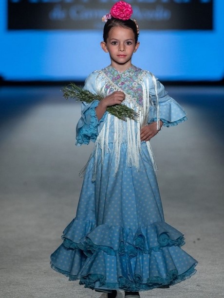 trajes-de-flamenca-2022-ninas-34_17 Kostimi flamenka za djevojčice 2022