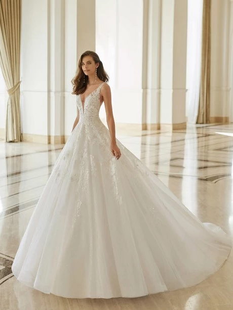 los-mejores-vestidos-de-novia-2023-06_11-5 Najbolje vjenčanice 2023