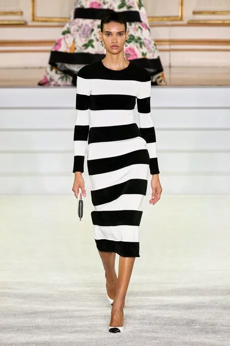 moda-vestidos-otono-2023-55_5-12 Modne haljine jesen 2023