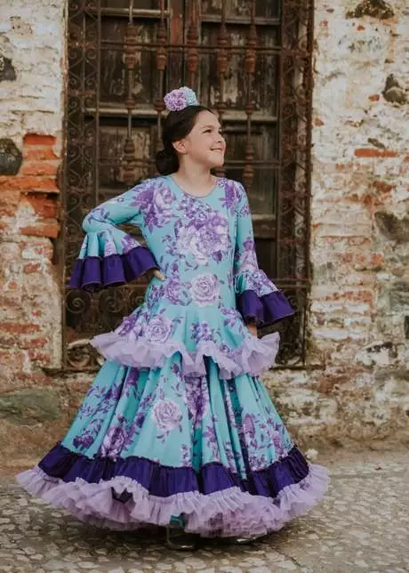 trajes-de-flamenca-nina-2023-93_7-18 Flamenco kostimi za djevojčice 2023