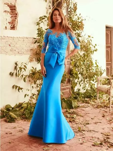 vestidos-de-fiesta-madrinas-2023-82_9-15 Maturalne haljine za kumove 2023