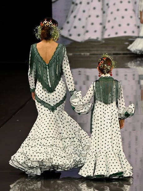 vestidos-de-flamenca-nina-2023-97_15-7 Flamenko haljine za djevojčice 2023