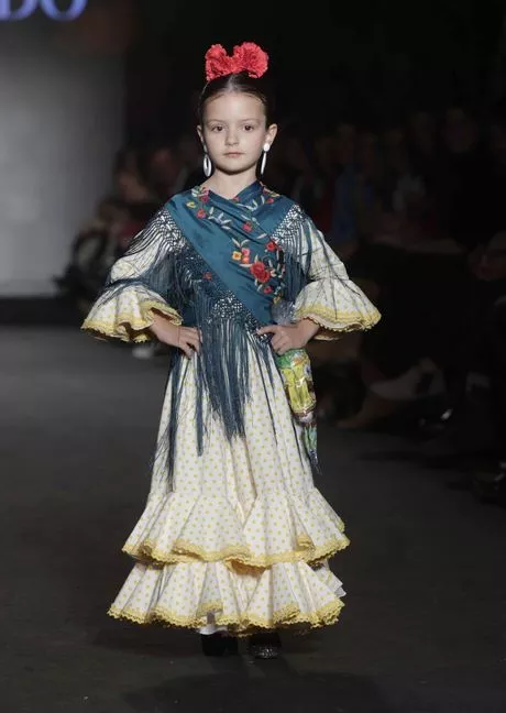 vestidos-de-flamenca-nina-2023-97_9-20 Flamenko haljine za djevojčice 2023