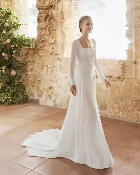 vestidos-de-novia-estilo-romano-2023-19_3-12 Vjenčanice u rimskom stilu 2023