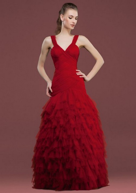 Model crvena haljina