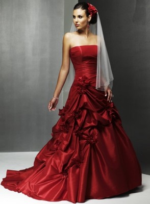 trajes-de-boda-rojos-63_18 Crvena odijela za vjenčanje