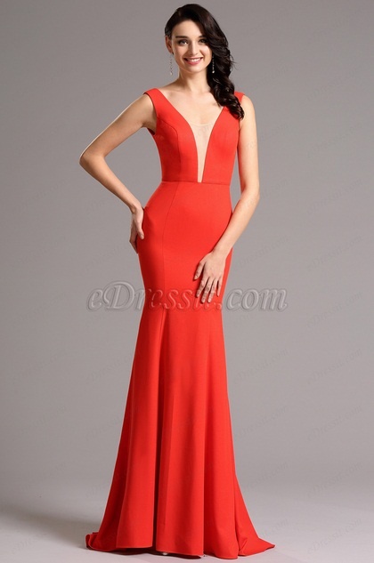 Crvena haljina s V-izrezom