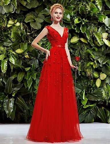 vestido-rojo-escote-v-38_5 Crvena haljina s V-izrezom