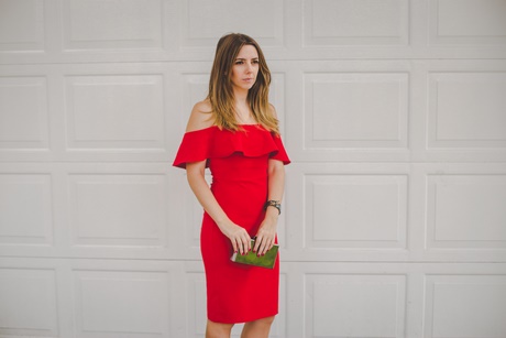 vestido-rojo-volantes-03_2 Crvena haljina s volančićima