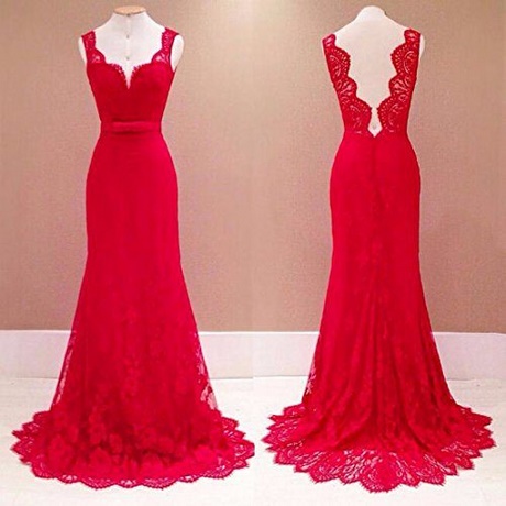 Duga crvena čipka haljina