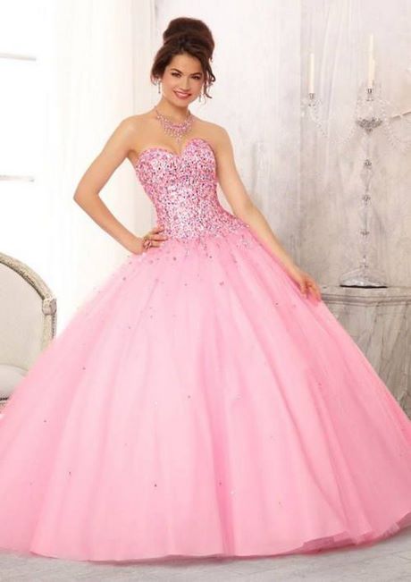 Slike ružičaste 15-godišnje haljine