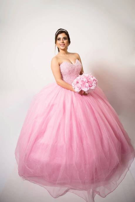 imagenes-de-vestidos-de-15-anos-rosados-79_15 Slike ružičaste 15-godišnje haljine