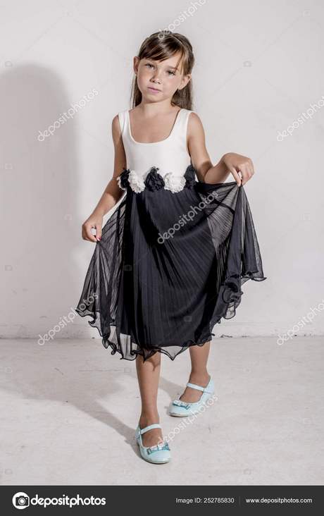 vestidos-de-fiesta-blanco-y-negro-54_18 Crno-bijele maturalne haljine