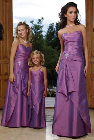 vestidos-color-lila-para-damas-de-honor-83_7 Lila haljine za djeveruše