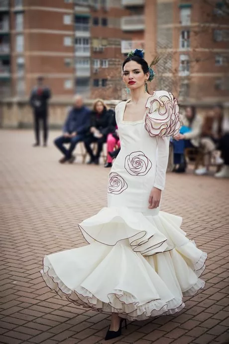 vestido-flamenca-2024-16_15-8 Flamenko haljina 2024