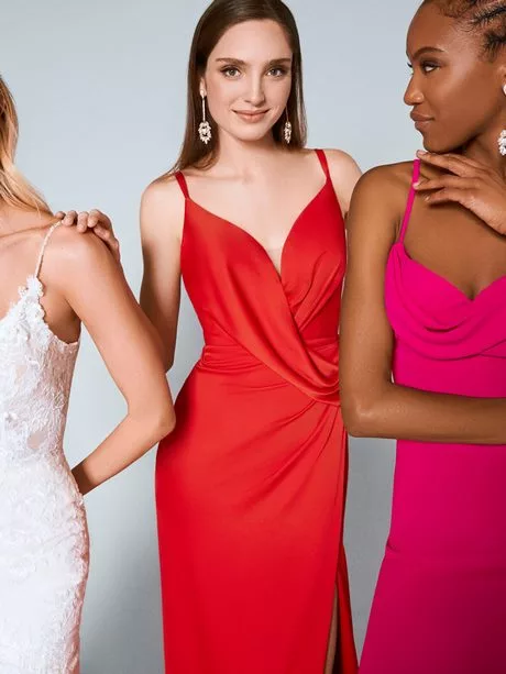 vestidos-de-noche-rojos-2024-00_10-3 Crvene večernje haljine 2024